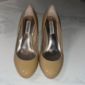 Steve Madden nude heels size 7.5